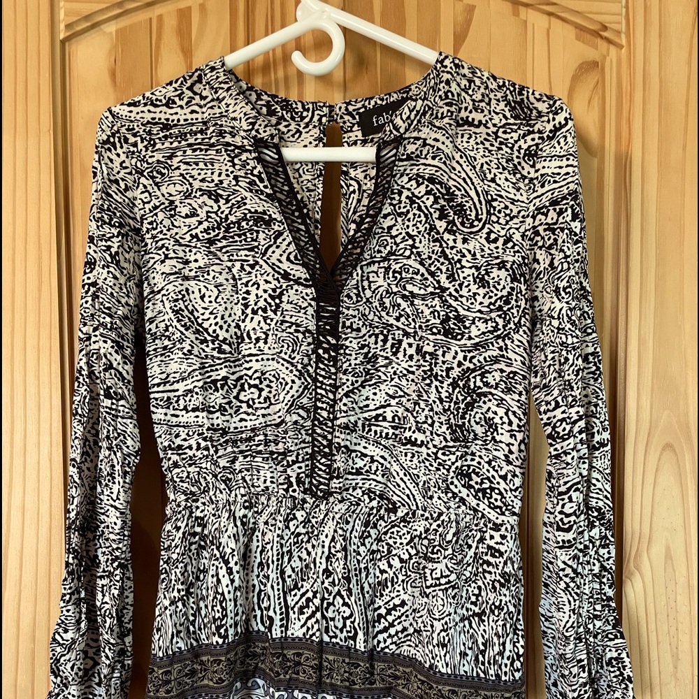 Size small Fab’rik brand Long sleeve shorts jumper. Built-in black shorts slip.